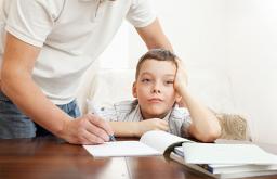 Психолог советует: что делать, если подросток не хочет учиться и обманывает?